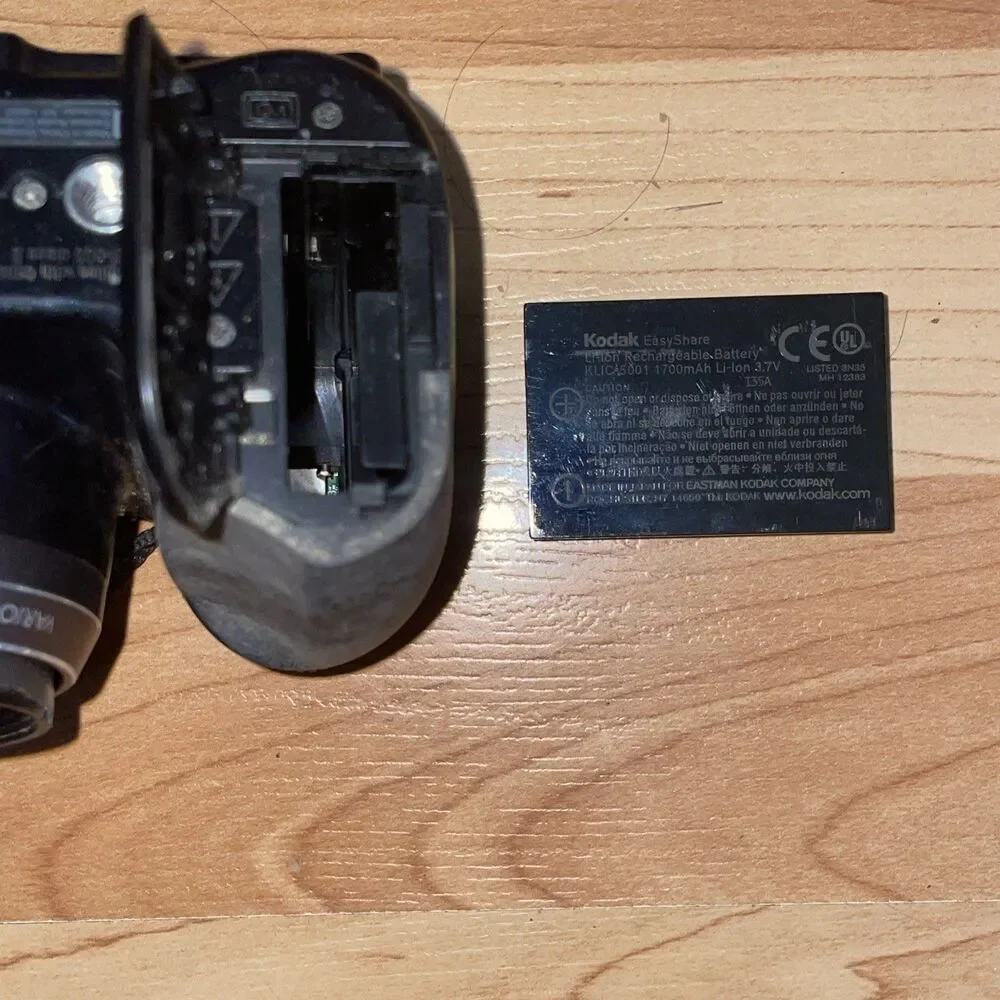 Kodak EasyShare DX7590 5MP Digital Camera 10x Zoom Tested Works w/Battery & AC